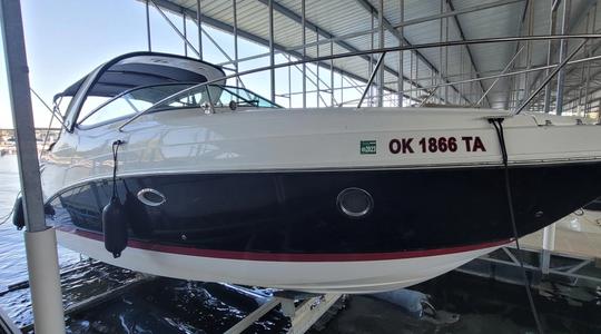 2013 Rinker 290 Express Cruiser