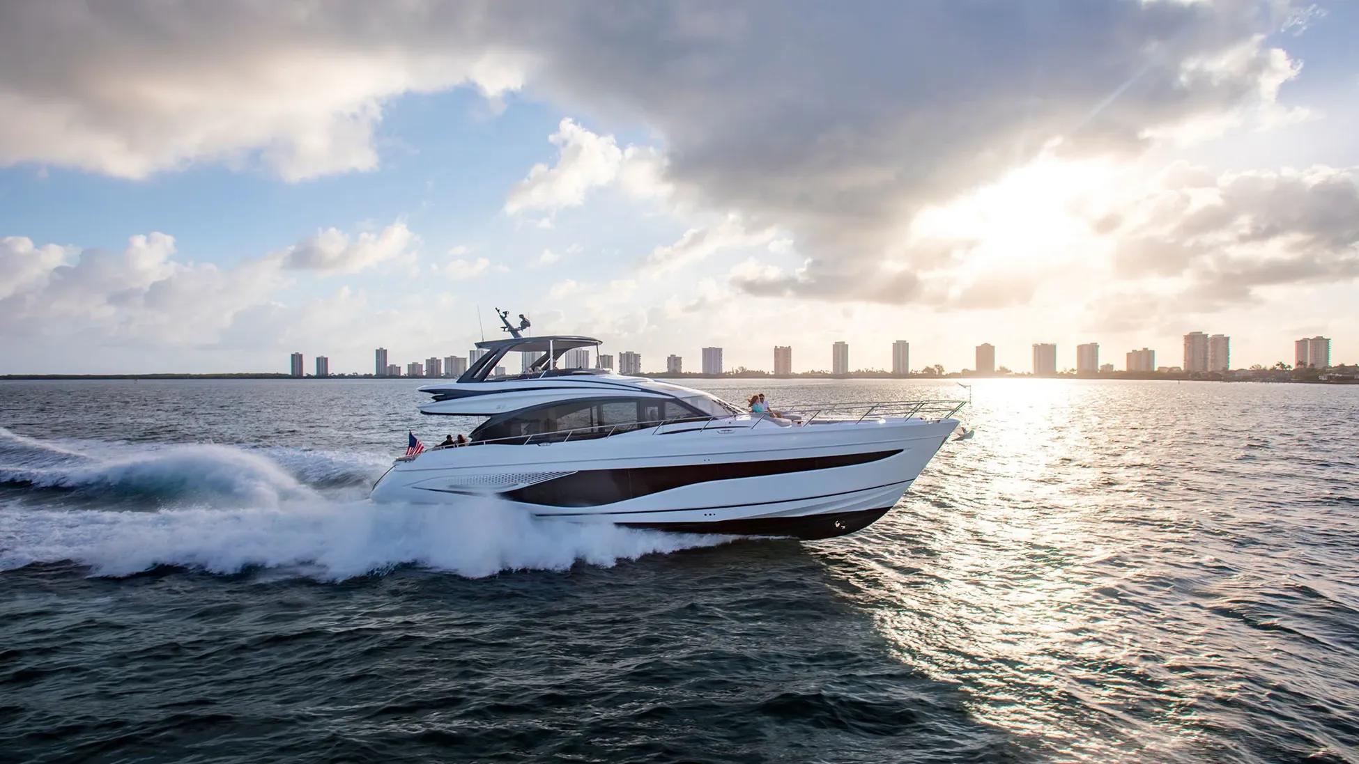 2015 Princess Yachts S72