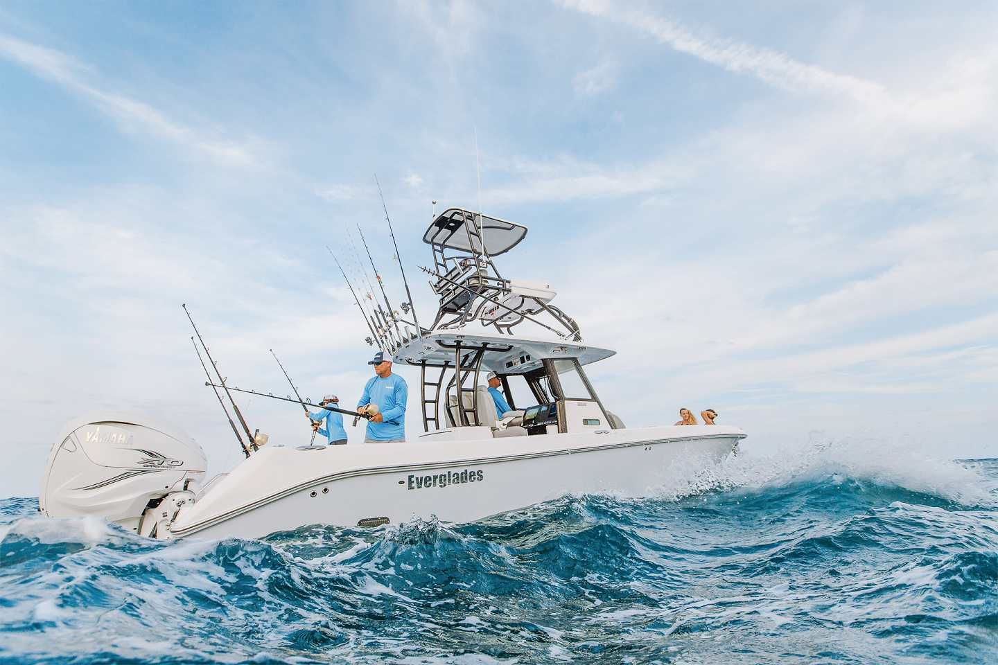 2024 Everglades 335 CC