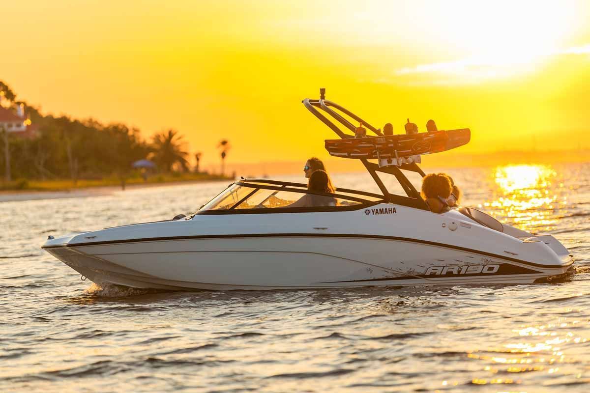 2023 Yamaha Boats AR190