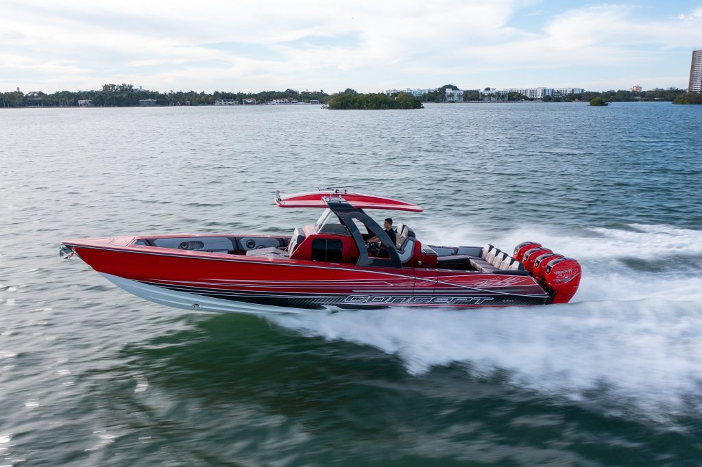 Concept 3900 Open Deck (39 FE) centre console