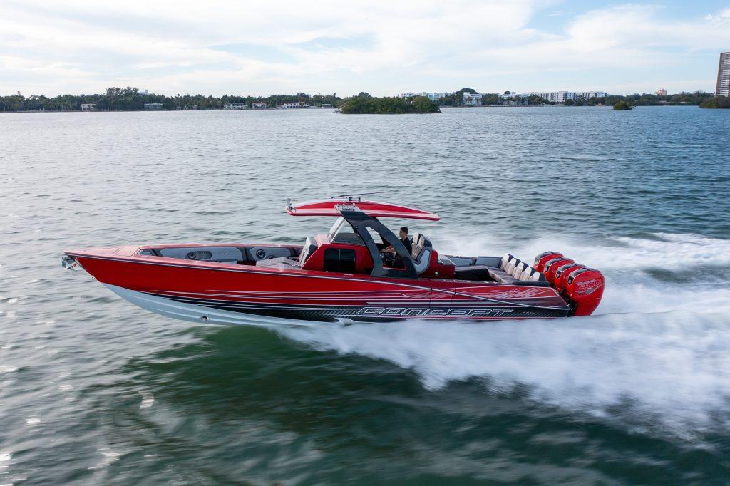 Concept 3900 Open Deck (39 FE) centre console