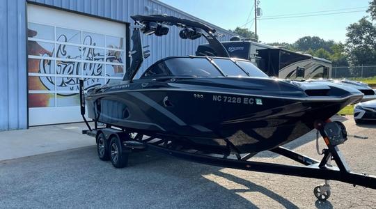 2015 Centurion Boats Enzo FS33