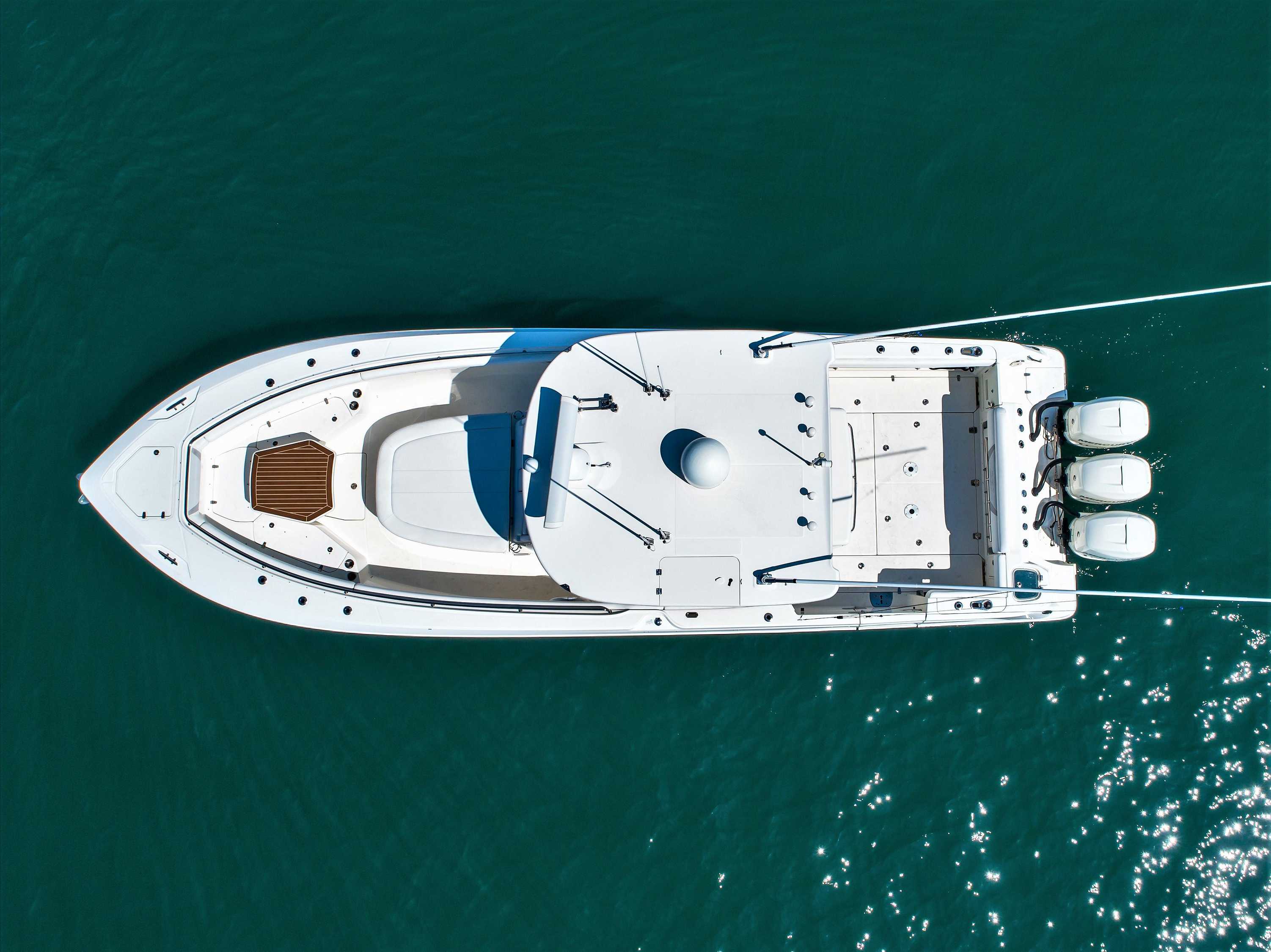 2014 Boston Whaler 370 Outrage