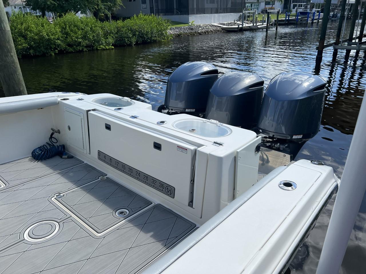 2016 Cobia Boats 344 Center Console