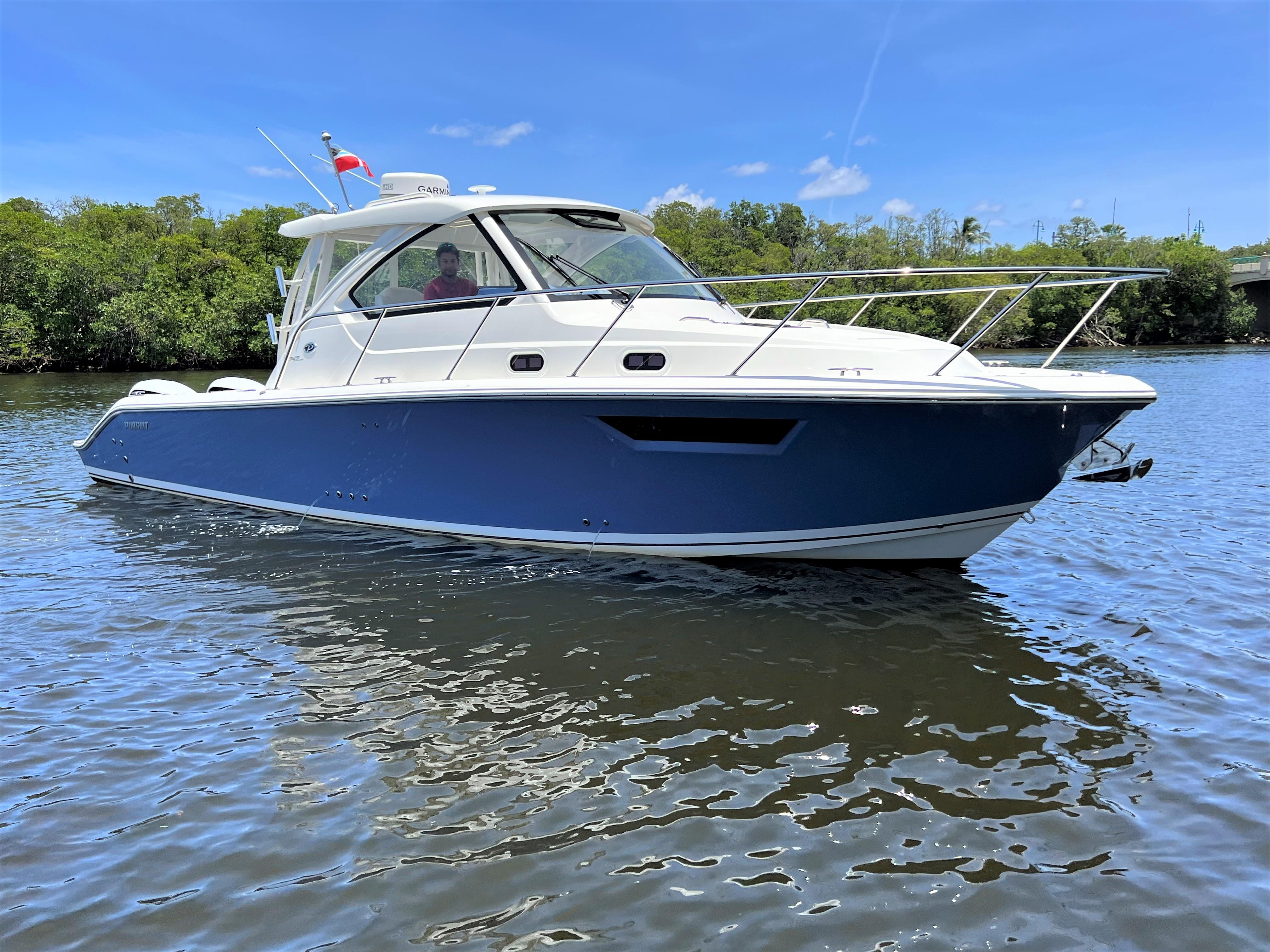 2021 Pursuit Boats OS 325 Offshore
