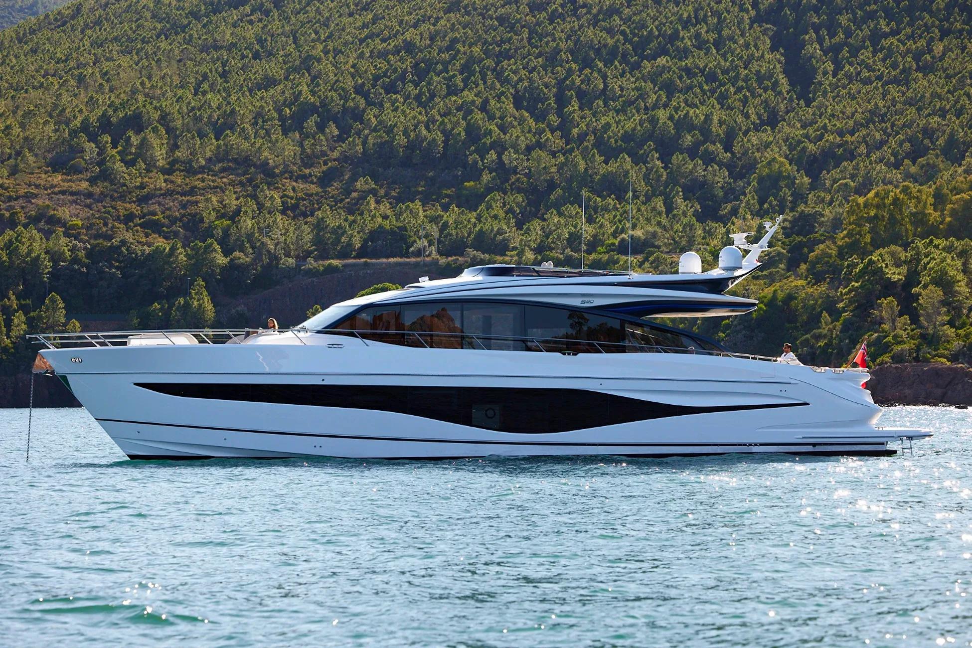 2023 Princess Yachts S80