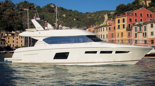 2017 Prestige Yachts 620 Fly