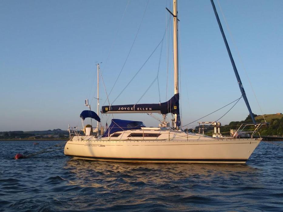 1984 Beneteau First 305