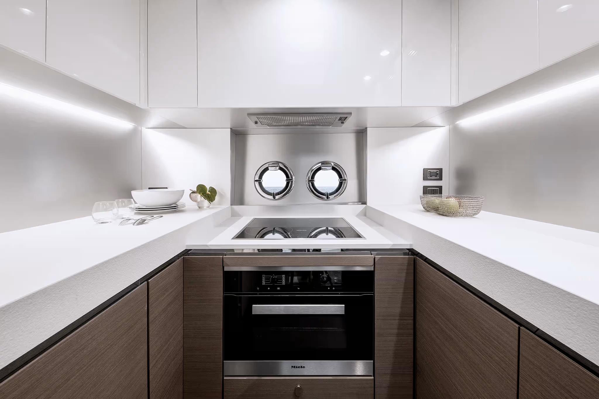 2019 Azimut Yachts S8