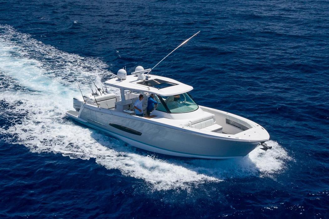 2022 Regal Boats 38 SAV