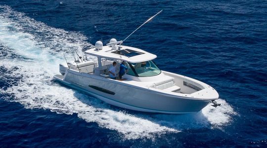 2022 Regal Boats 38 SAV