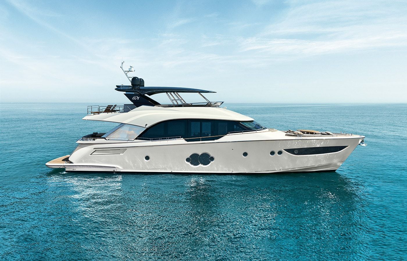 2015 Monte Carlo Yachts MCY 70