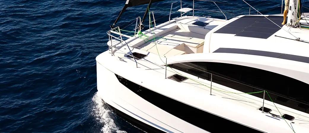 Aquila 45 Sail bow cockpit while sailing