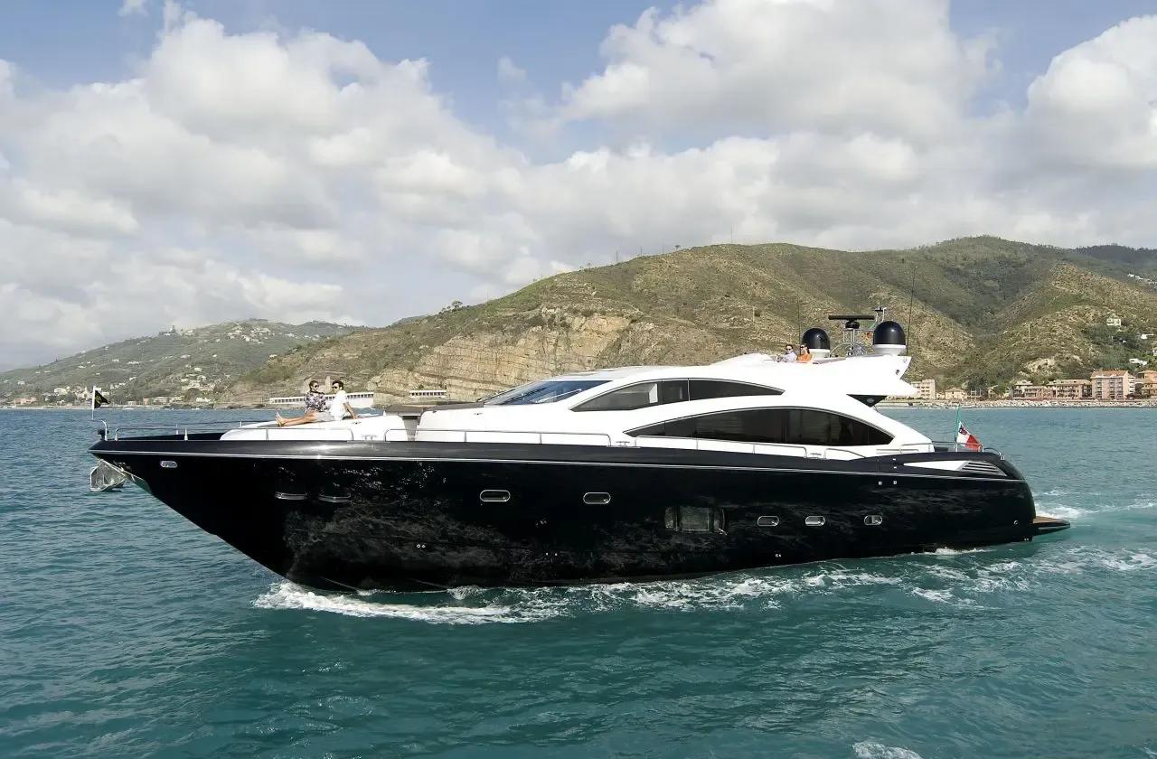 2013 Sunseeker Predator 84