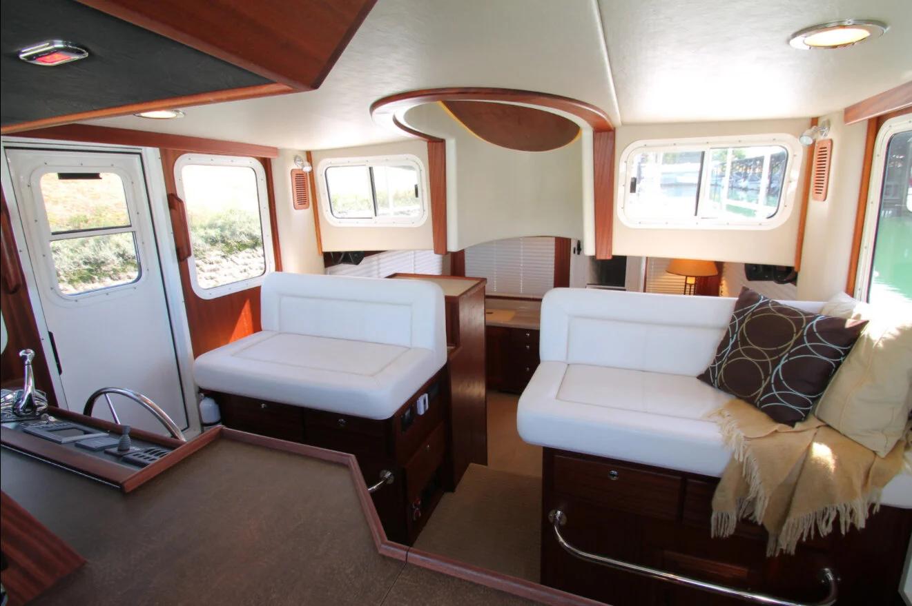 American Tug 365 pilothouse and saloon seating