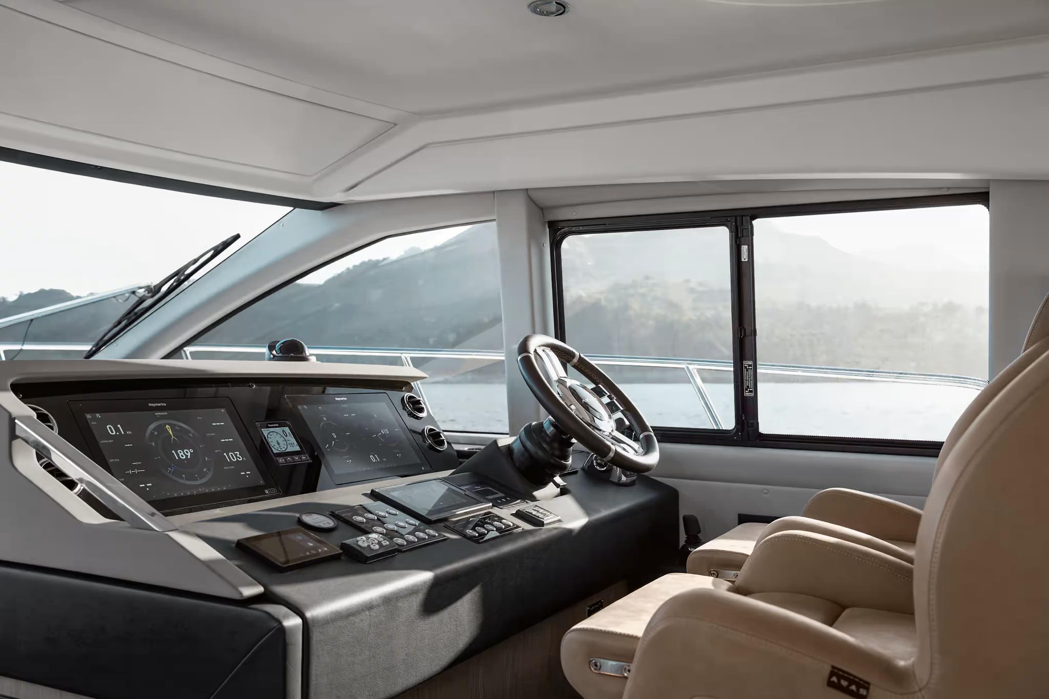 2015 Azimut Yachts 50 Fly