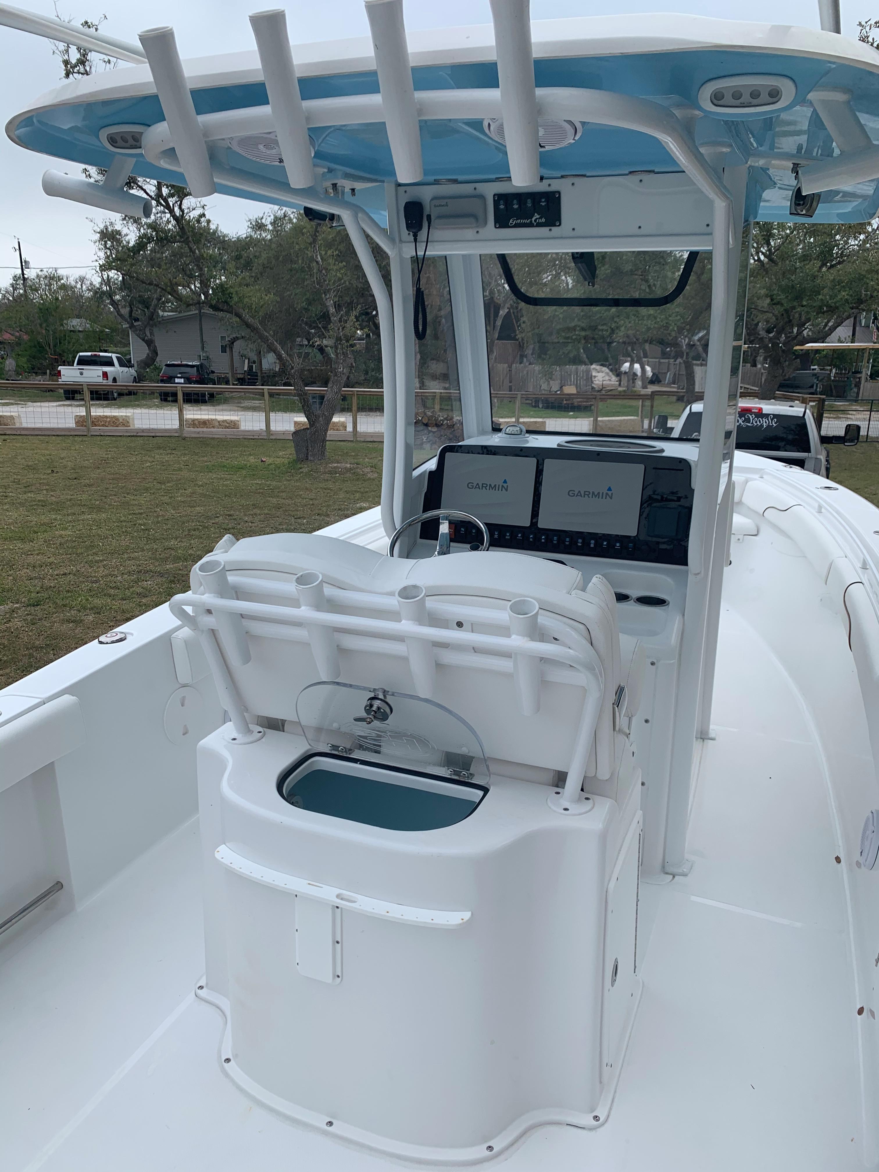 2018 Sea Hunt Gamefish 27