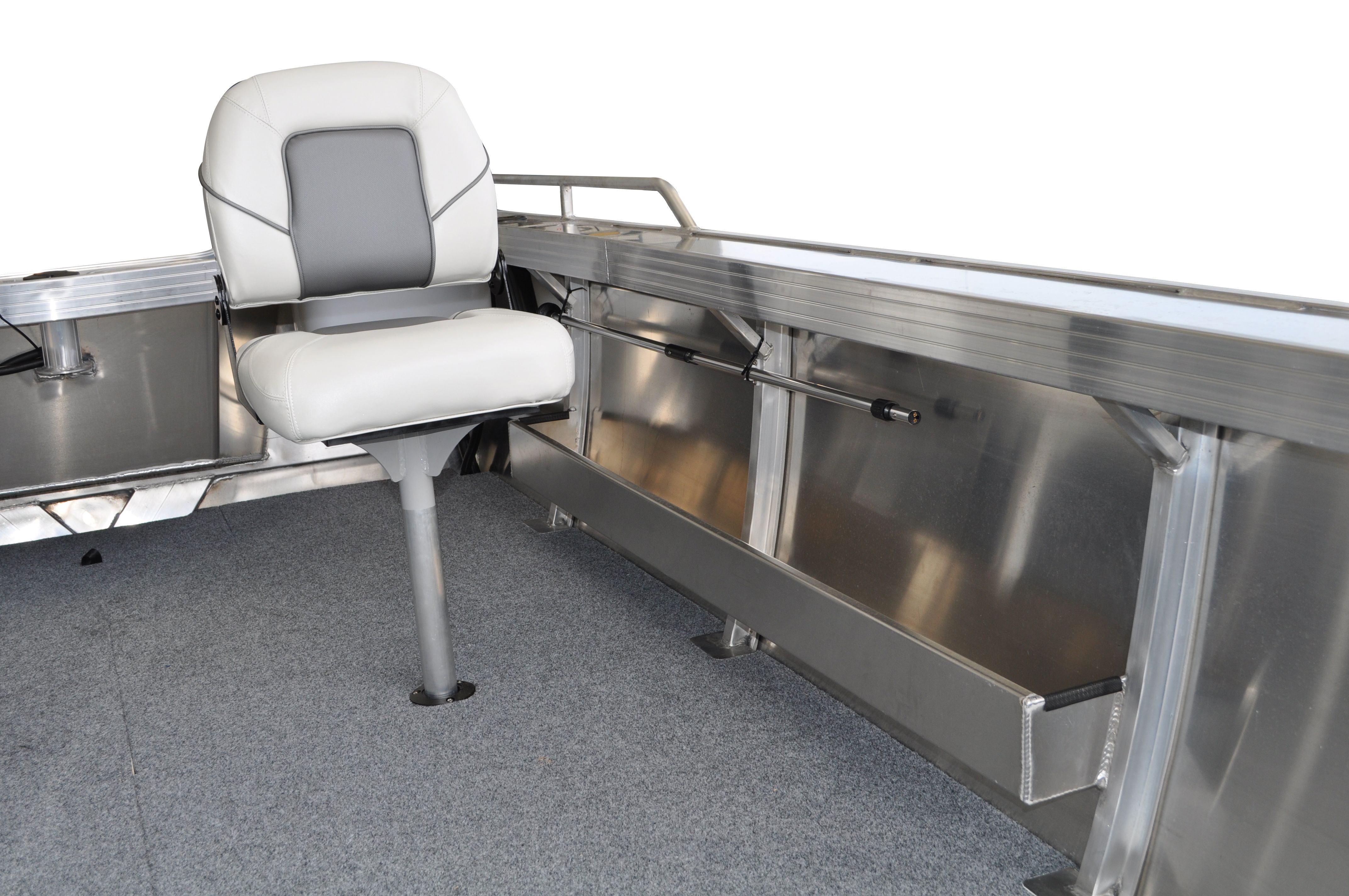 2018 Quintrex 570 Renegade Side Console