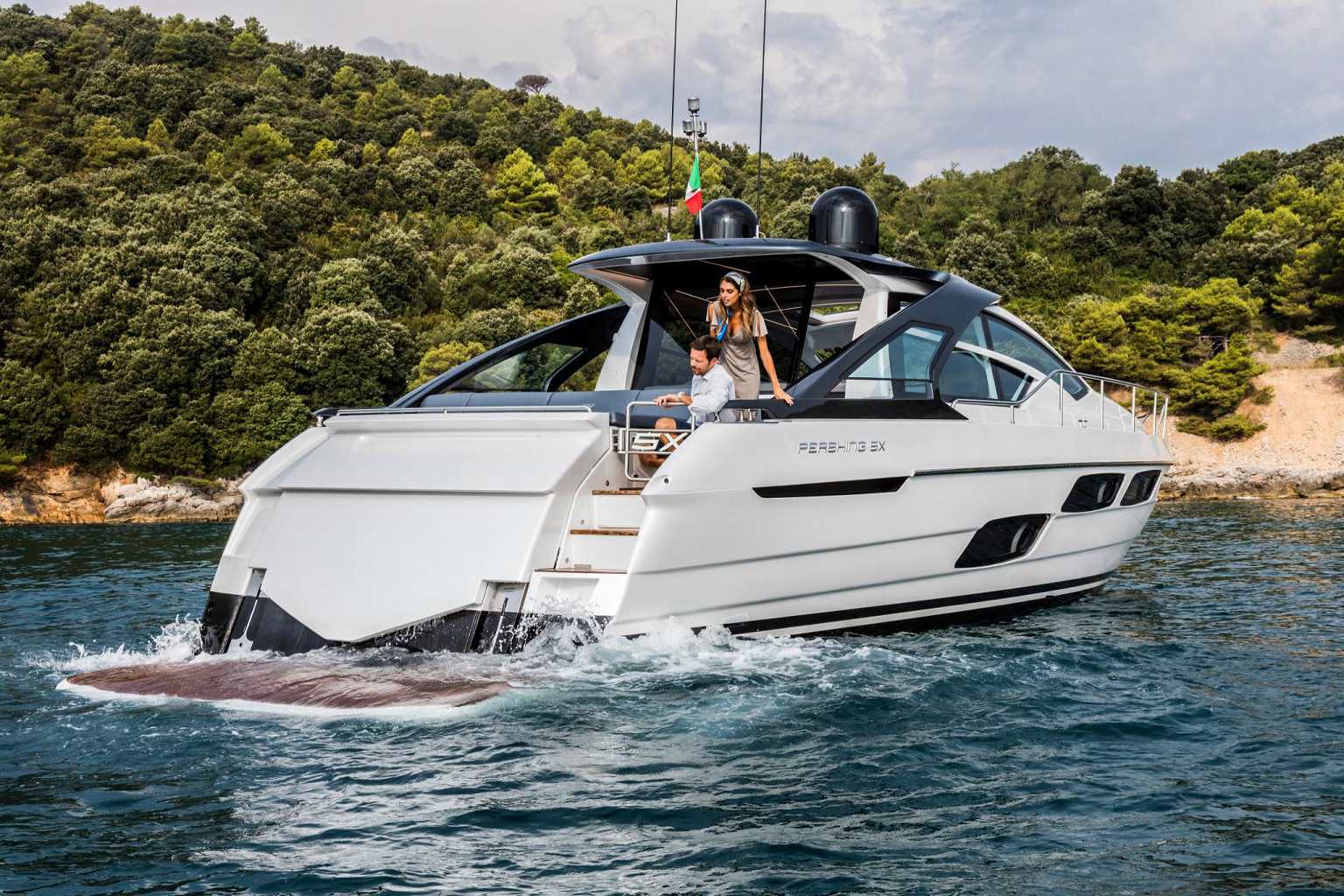 2016 Pershing Yachts 5X