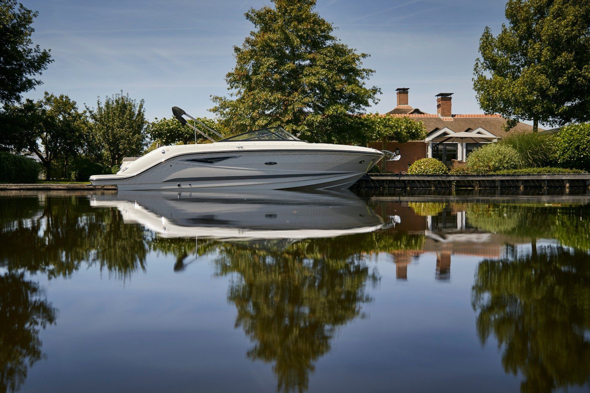 2022 Sea Ray SLX 250