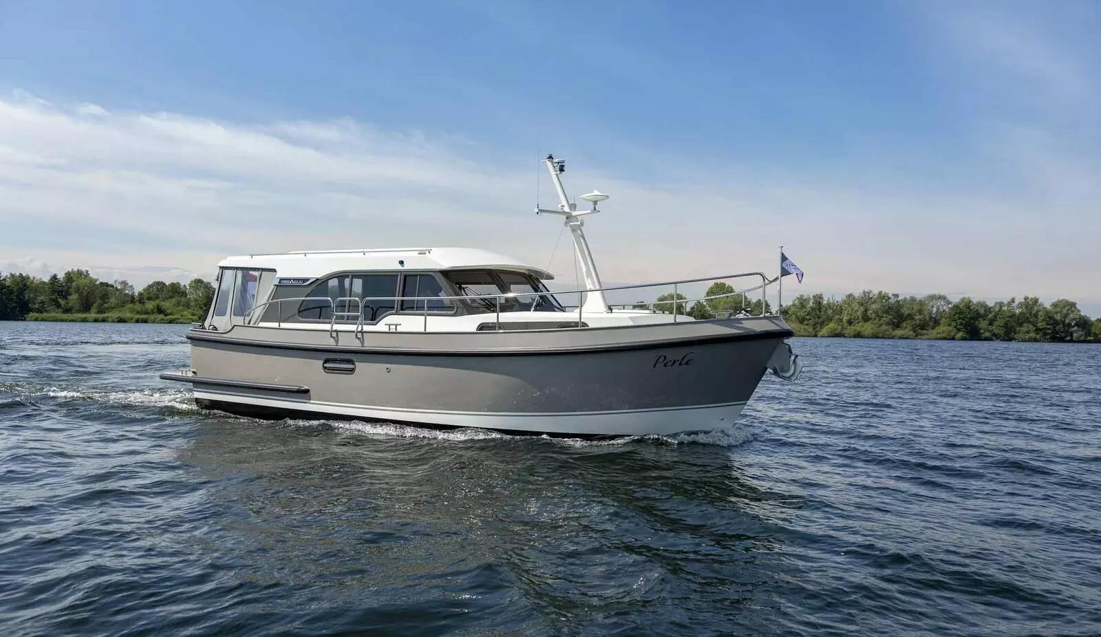2016 Linssen Yachts 30 SL Sedan