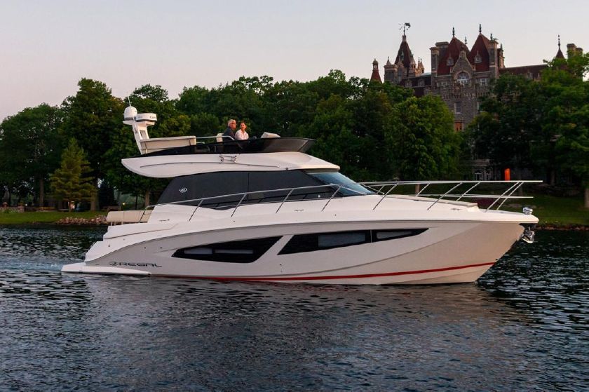 2020 Regal Boats 42 Fly