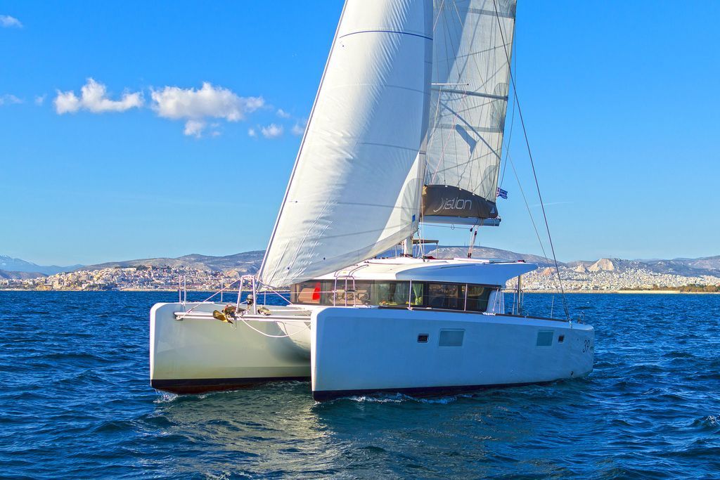 2013 Lagoon 39