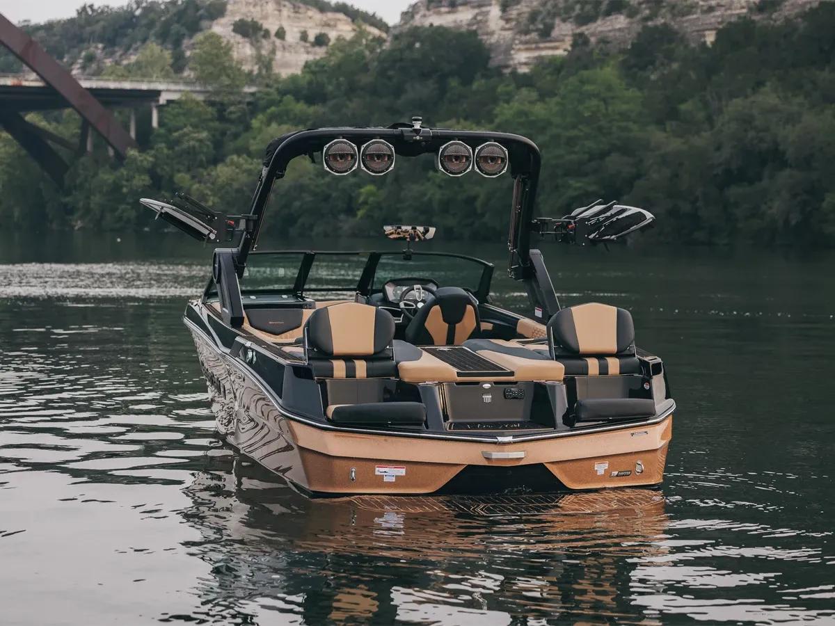 2022 Mastercraft Ashley Kidd XT23