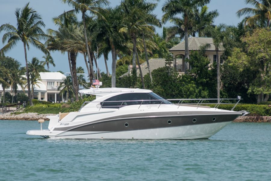 2013 Cruisers Yachts 41 Cantius