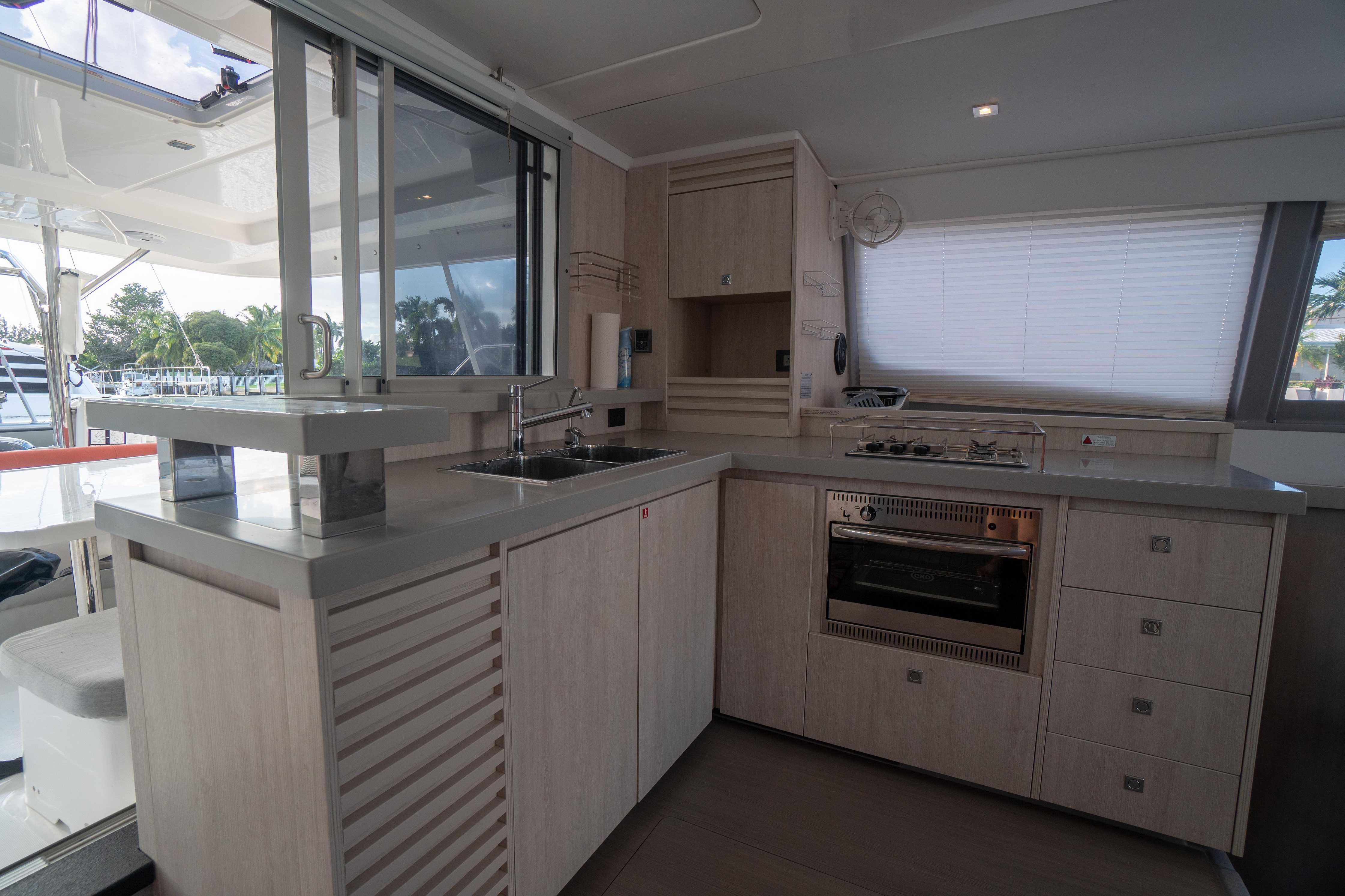 2015 Leopard Catamarans 48