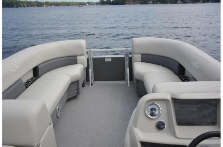 2022 SunChaser 16 LR 40HP BUNK TRAILER