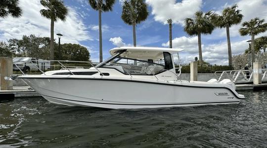 2022 Boston Whaler 325 Conquest