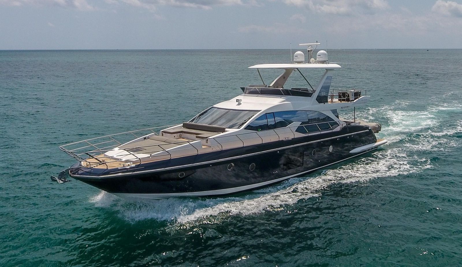 2016 Azimut Yachts 66 Fly