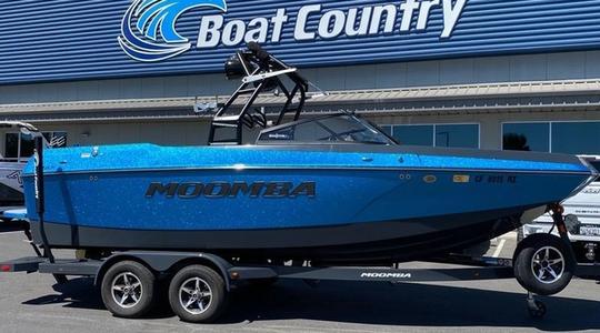 2018 Moomba Boats Max