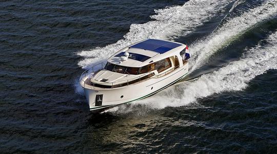 2013 Greenline Yachts 40 Hybrid