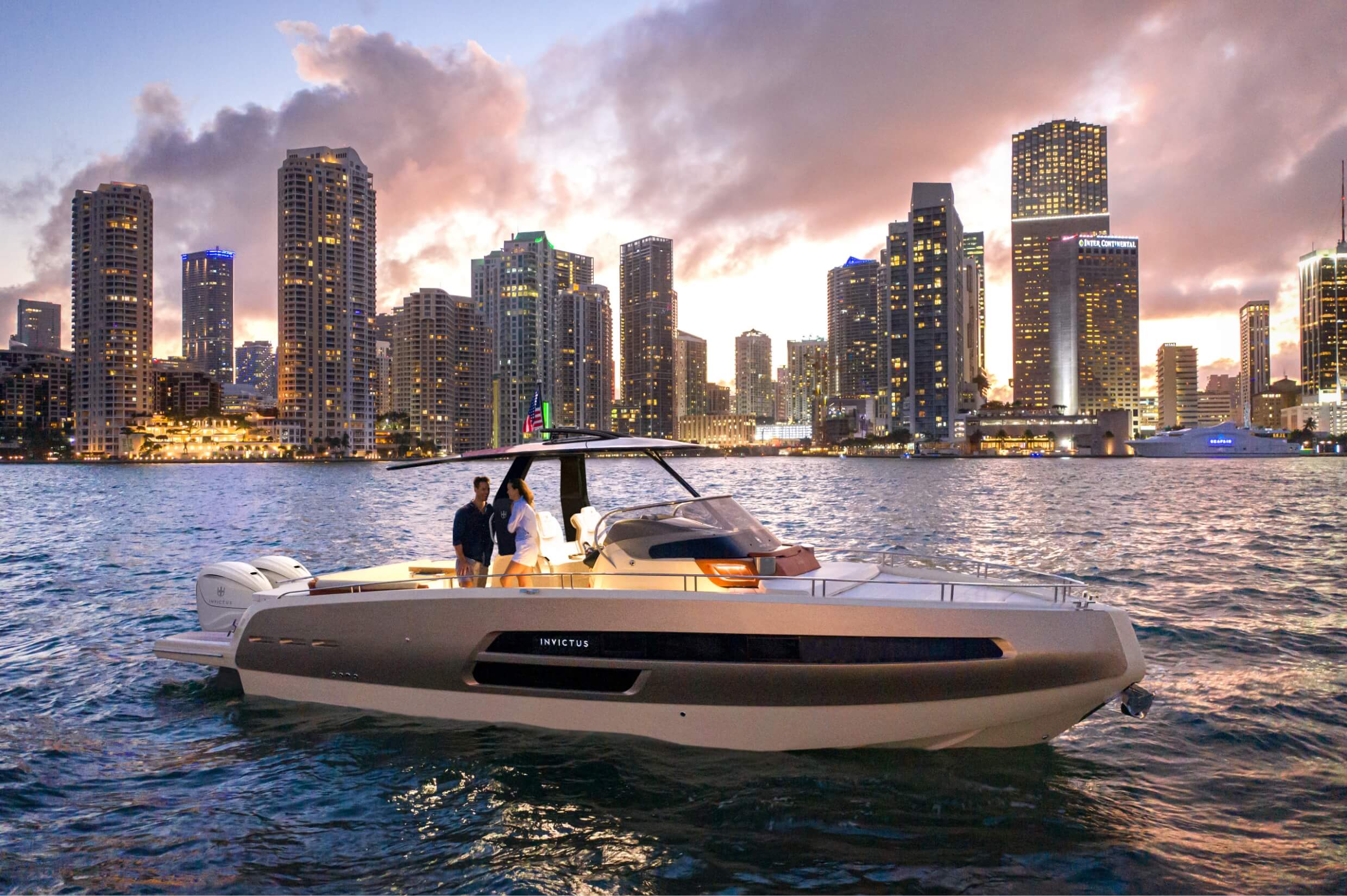 2023 Invictus Yacht GT370S