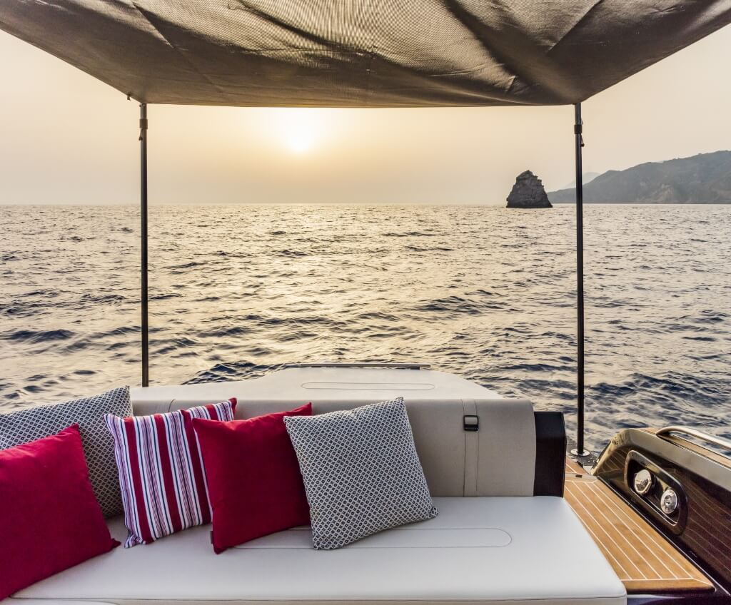 2018 Invictus Yacht GT280