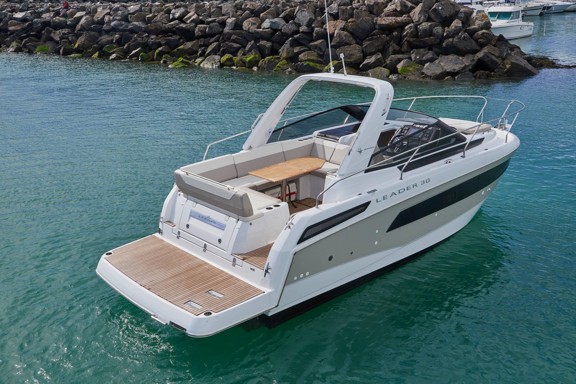 2017 Jeanneau Leader 30