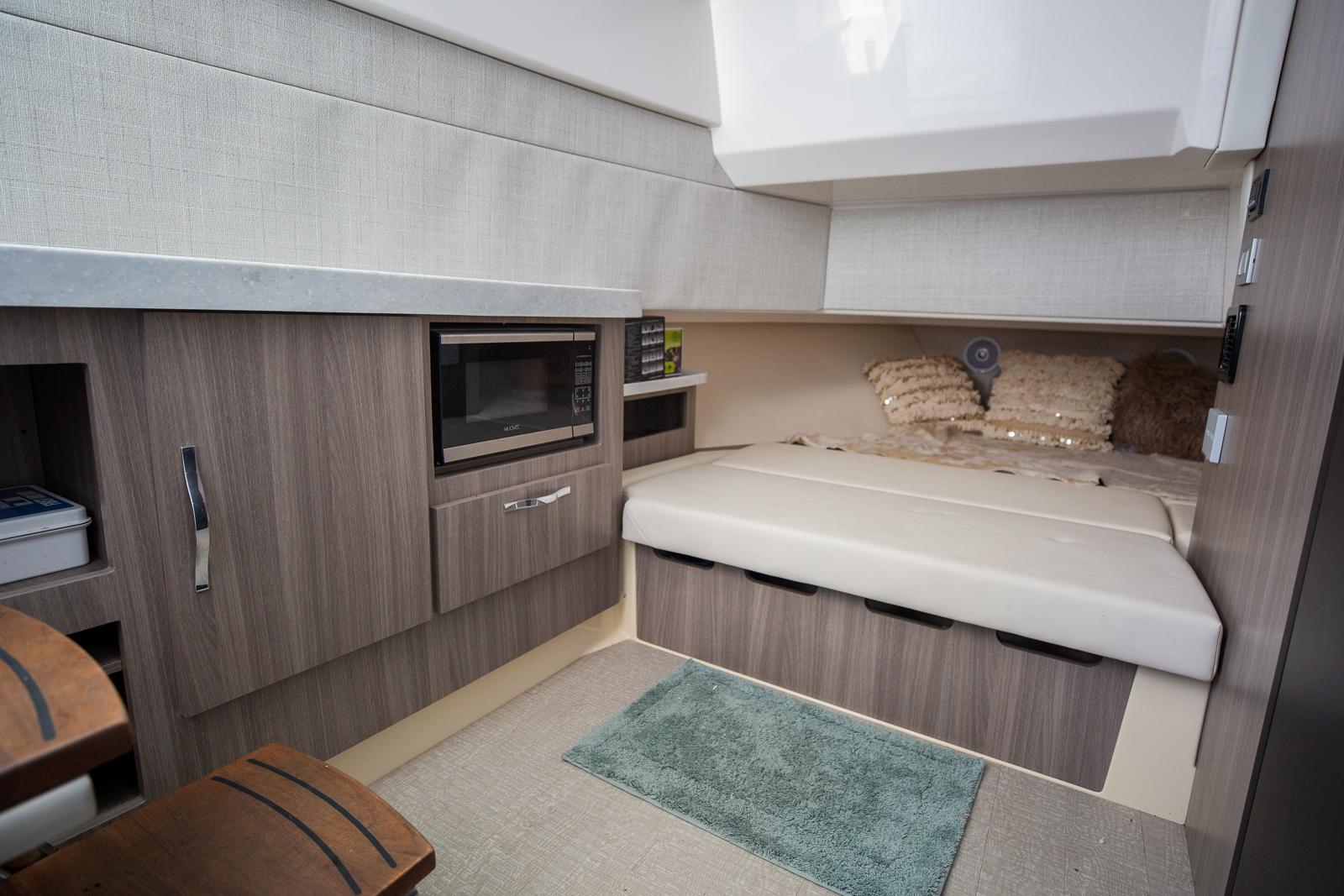 2020 Regal Boats SAV