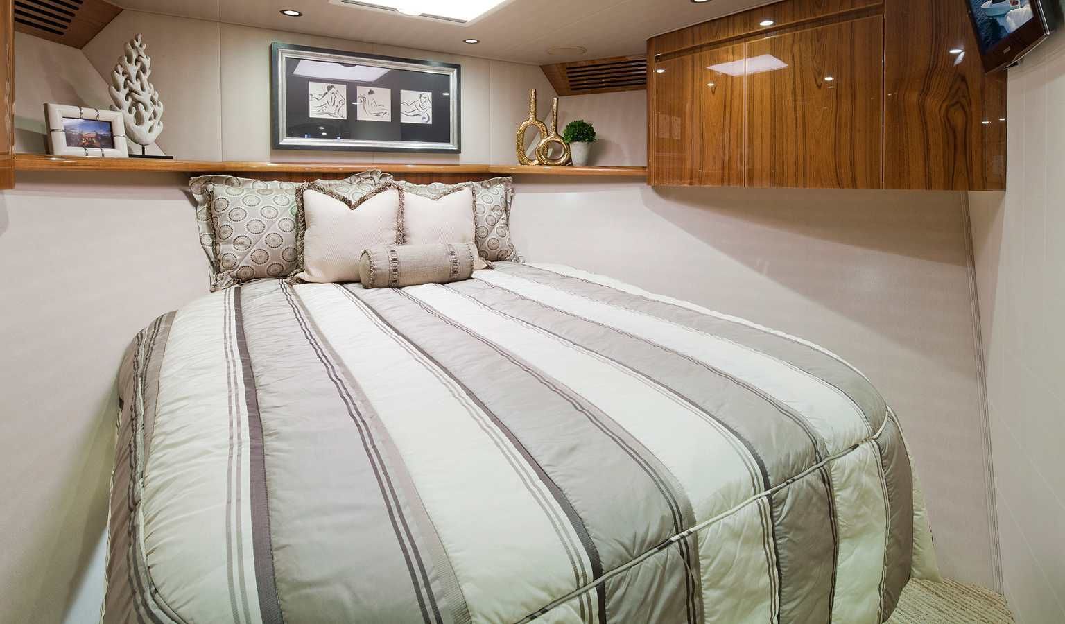 2013 Viking Yachts 66 Convertible