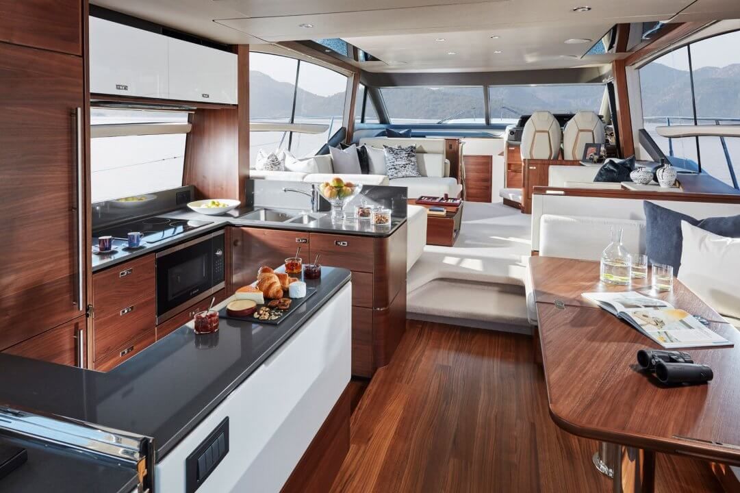 2020 Princess Yachts F62