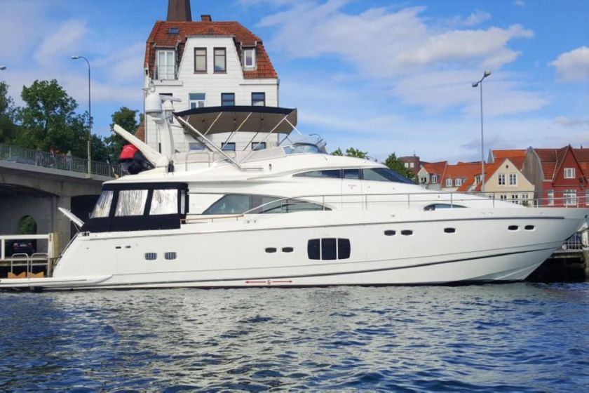2015 Fairline Squadron 78