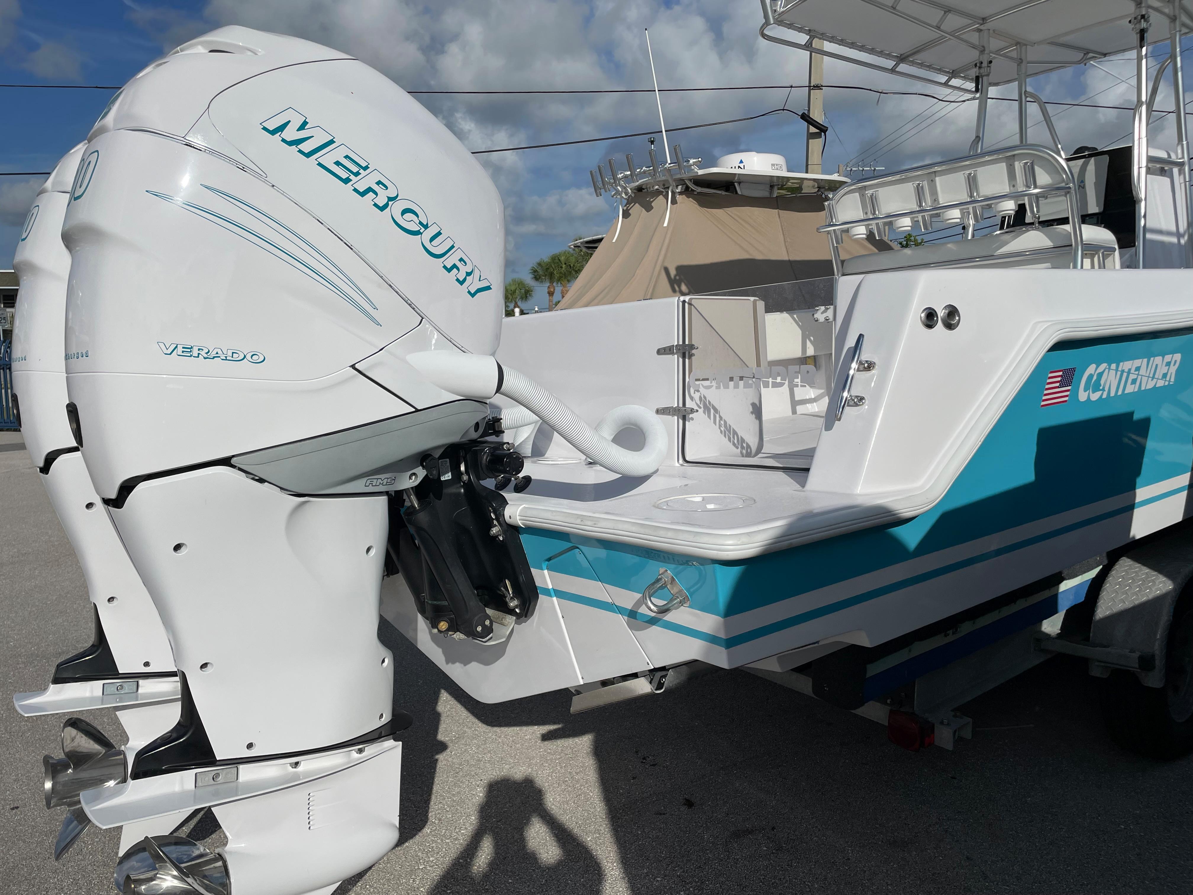 2006 Contender Center Console