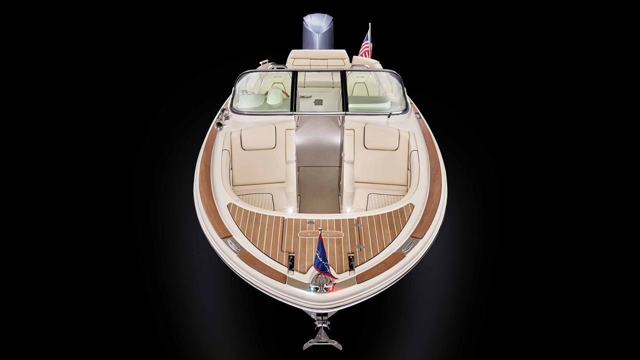 2022 Chris-Craft Launch 28 GT