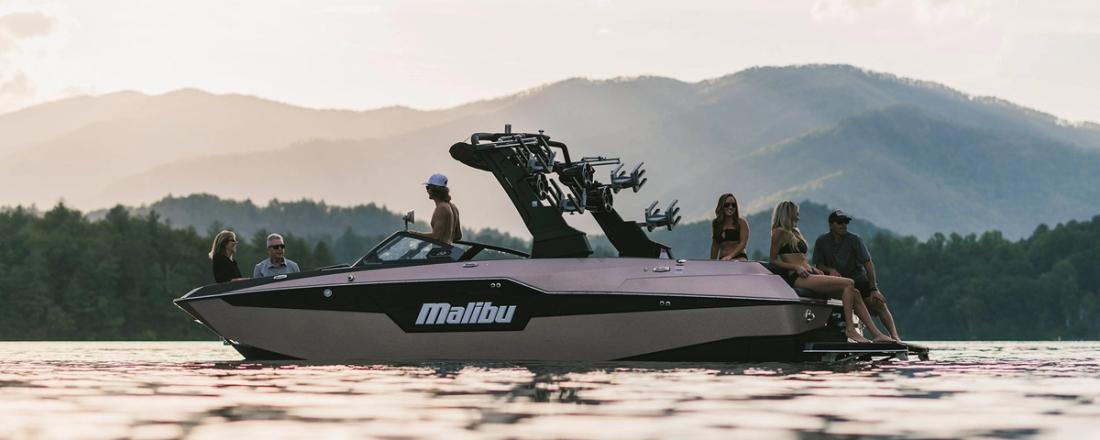 2022 Malibu Boats M240
