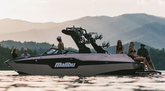 2022 Malibu Boats M240