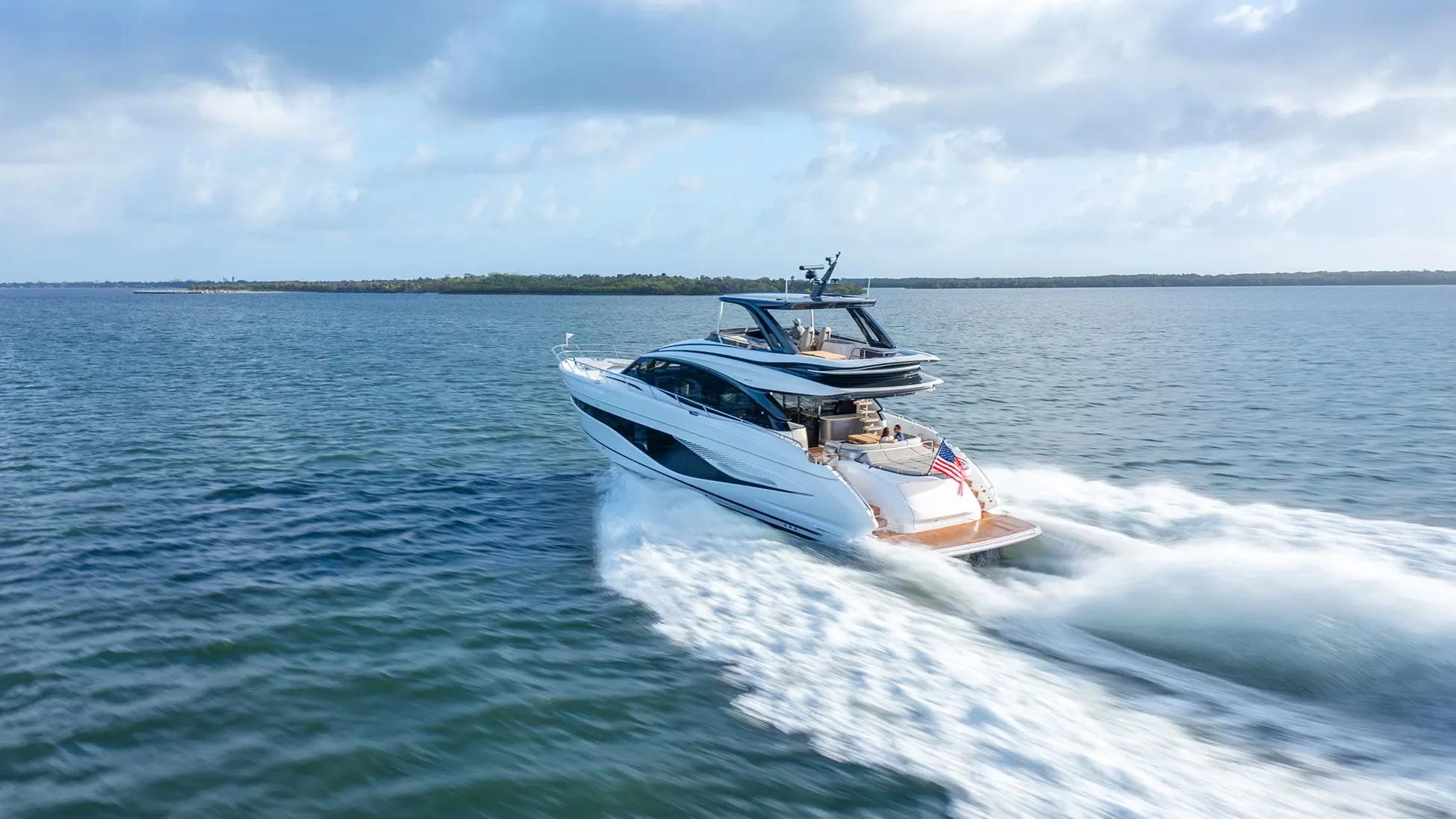 2015 Princess Yachts S72