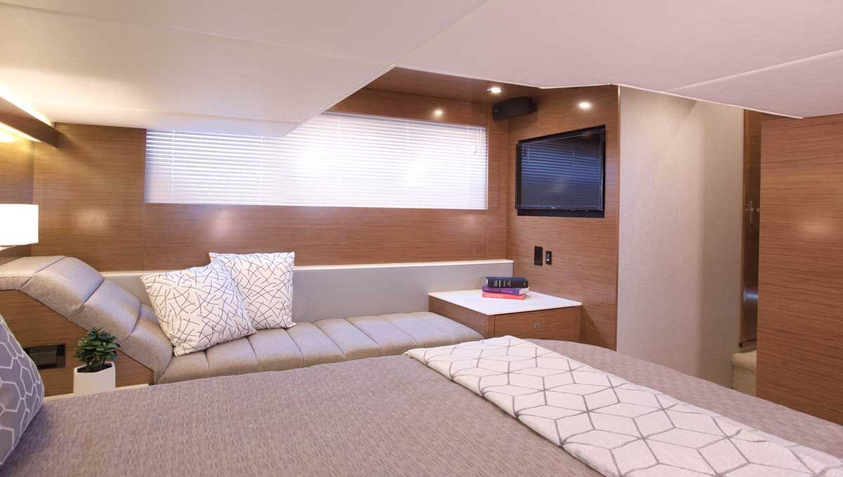 2022 Cruisers Yachts 46 Cantius