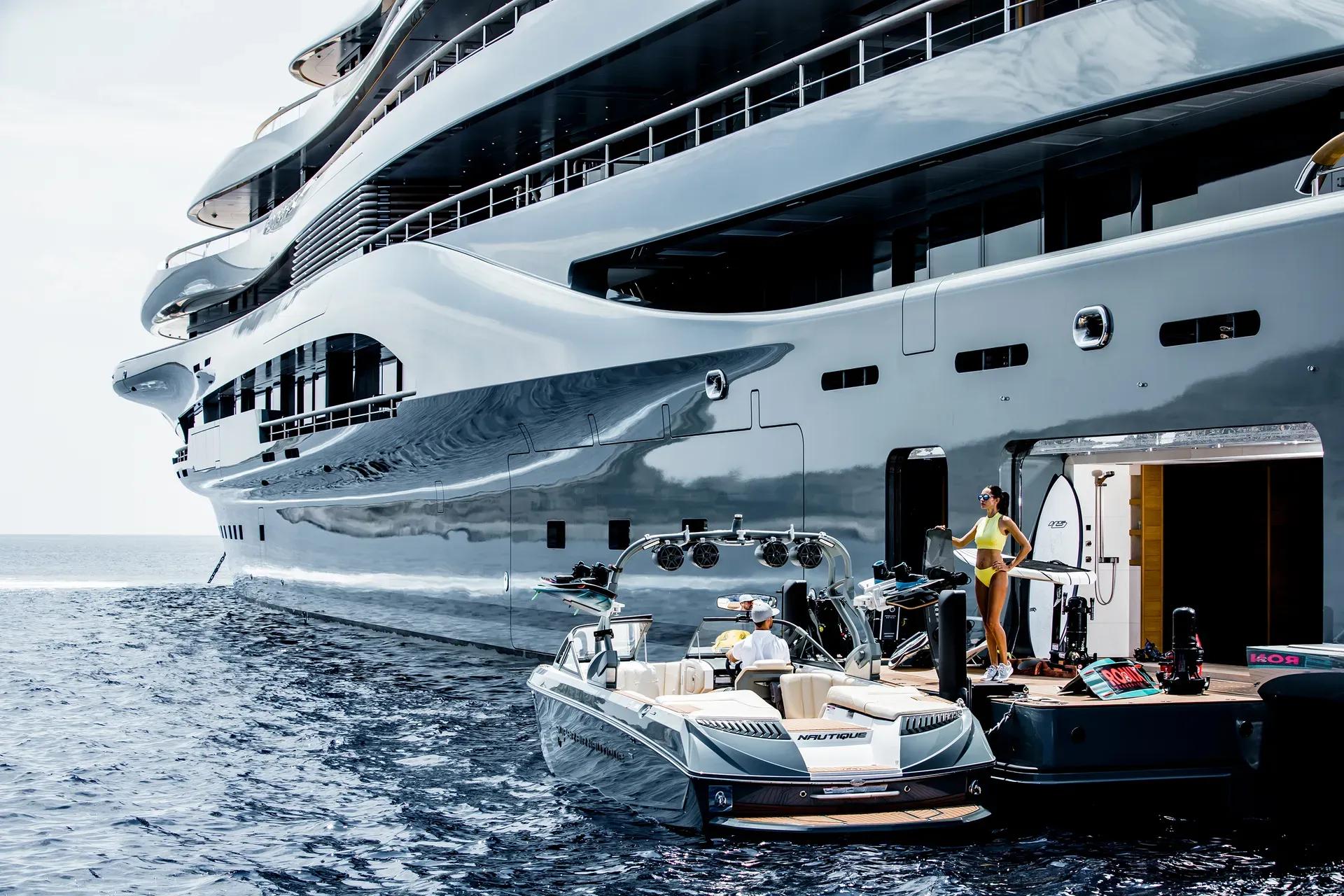 2018 Lurssen Yachts Flying Fox